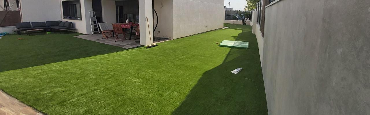Césped artificial para negocios en Arroyomolinos