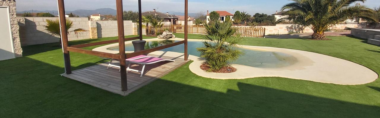 Césped artificial para piscinas en Arroyomolinos