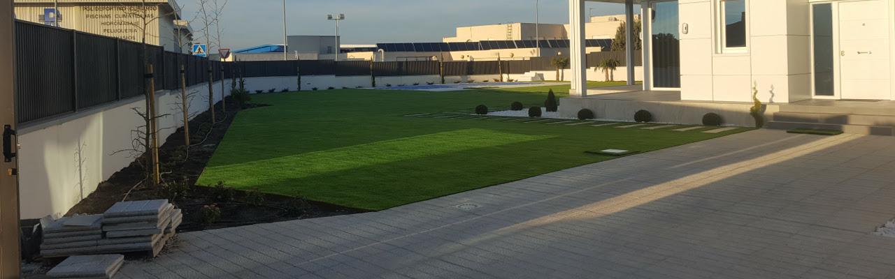 Césped artificial residencial en Arroyomolinos
